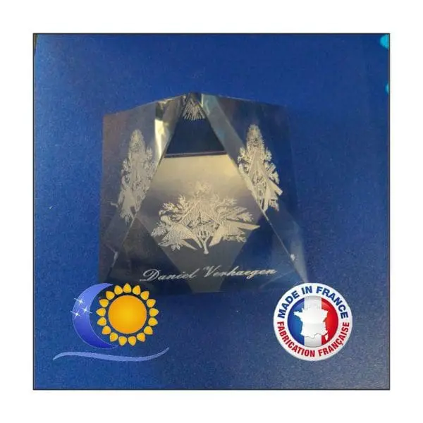 Pyramide cristal personnalisée nom