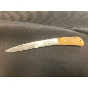 Couteau manche bois avec gravures maçonniques